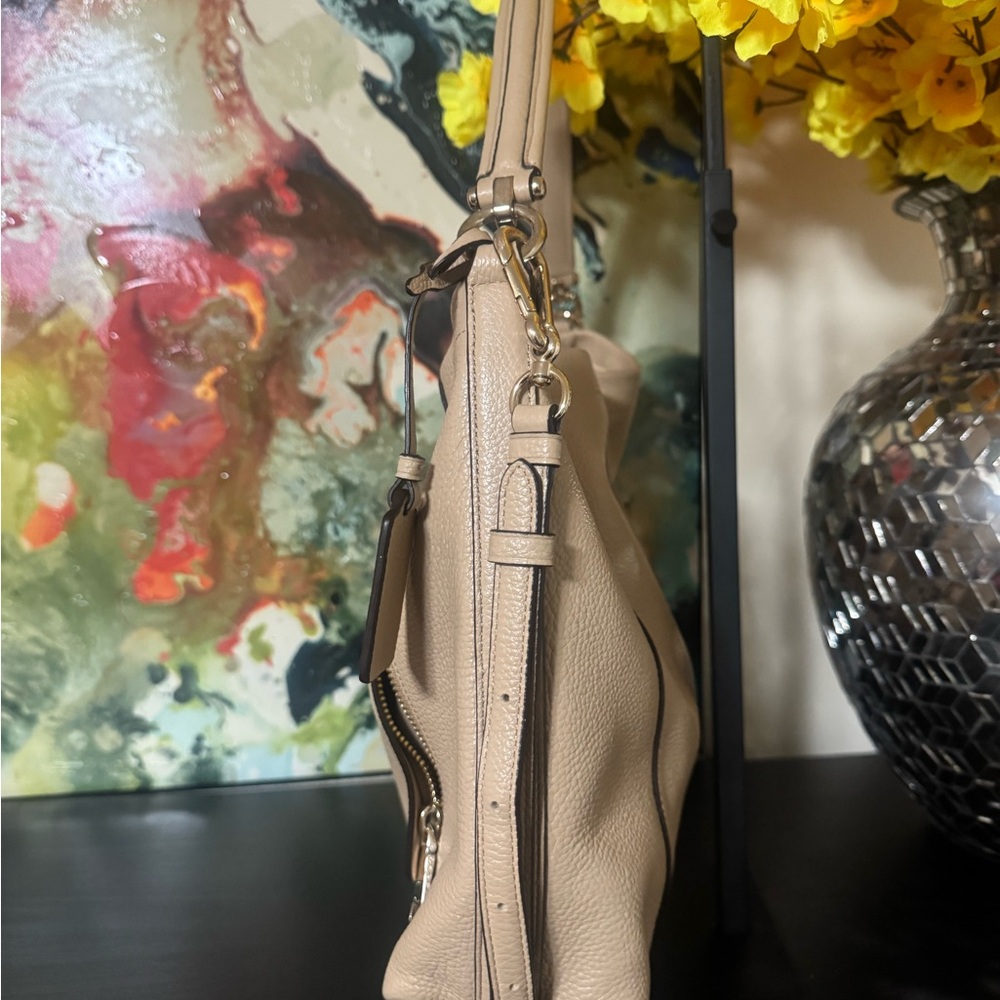 Coach Tan Leather Shoulder Bag - Picture 3 of 9